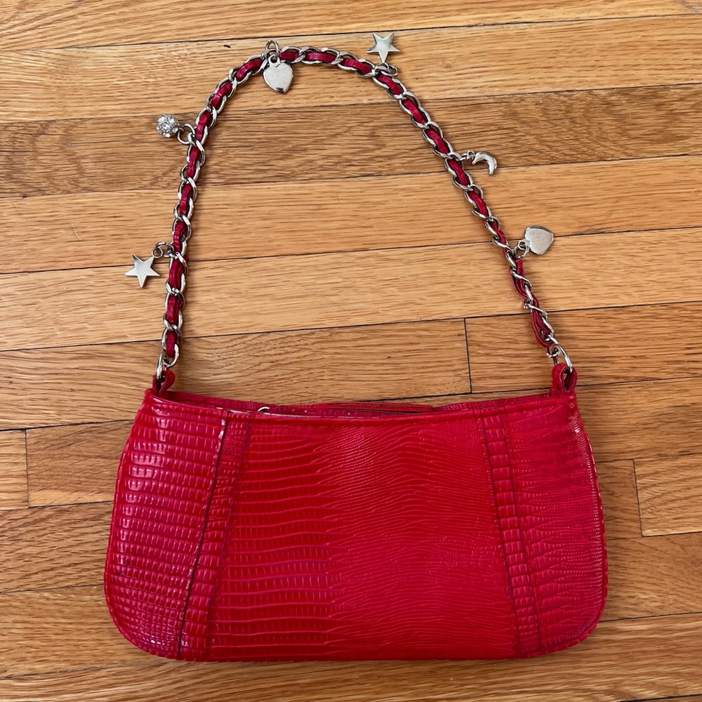 RED Y2K FAUX LEATHER SHOULDER PURSE WITH CHARMS